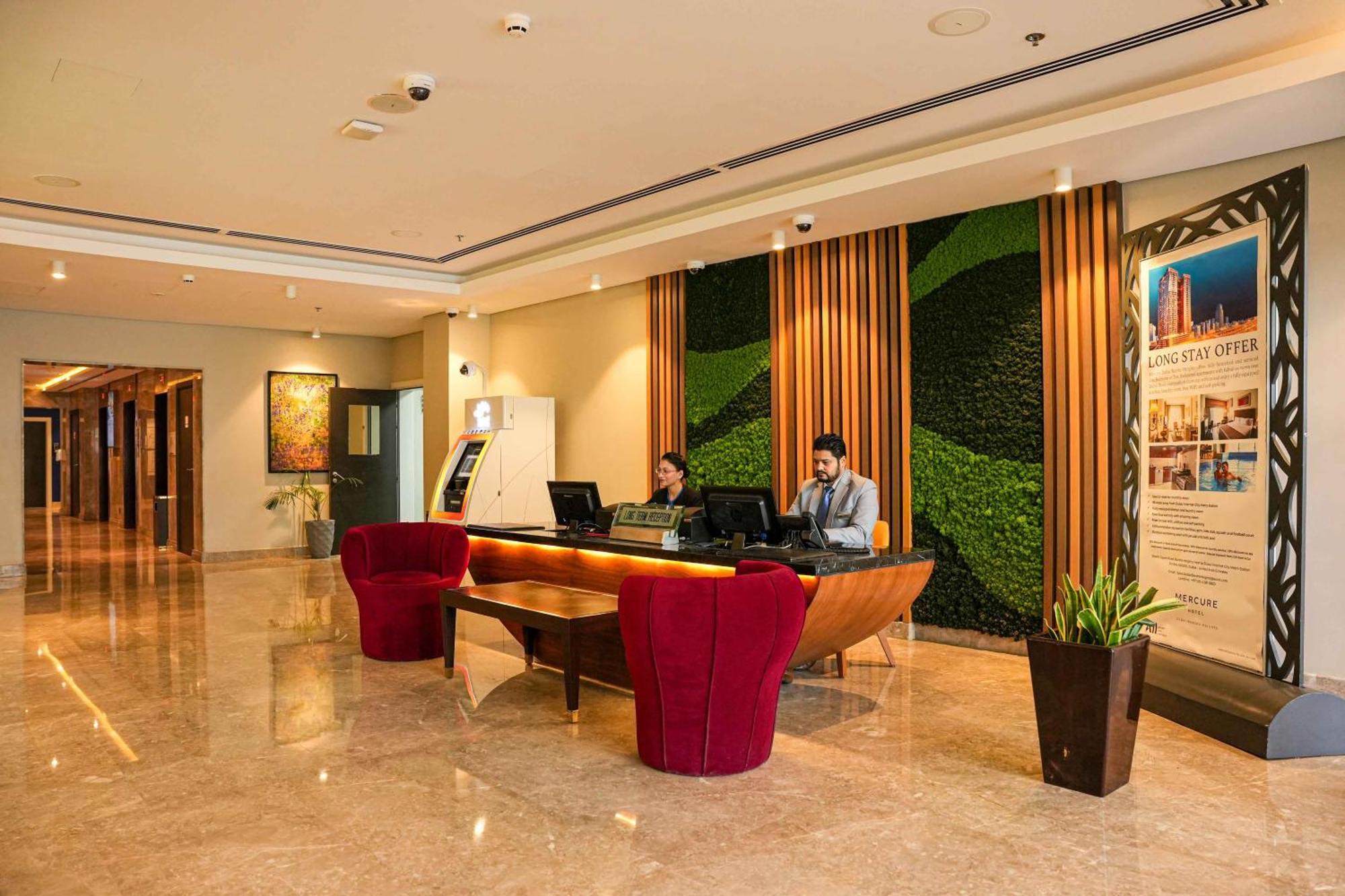 Mercure Dubai Barsha Heights Hotel Suites And Apartments Zewnętrze zdjęcie